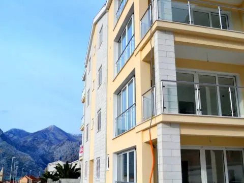 Prodaja, stan, 68m², Dobrota, Kotor - image 2