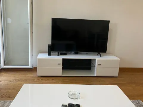 Izdavanje, jednosoban stan, 43m², City Kvart, Podgorica - image 12