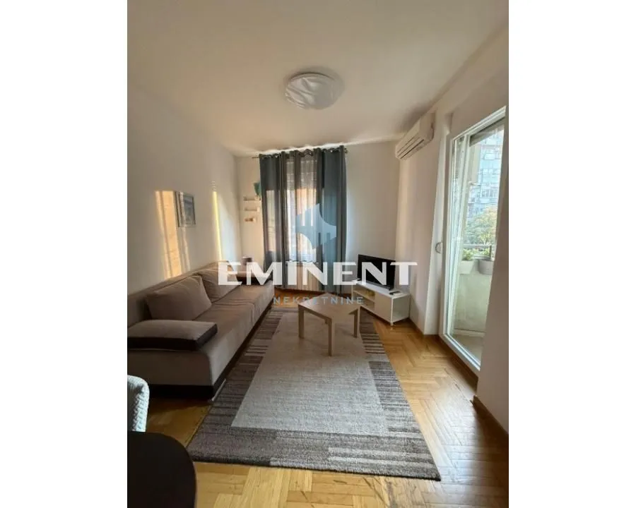 Izdavanje, stan, 45m², Crveni Krst, Beograd