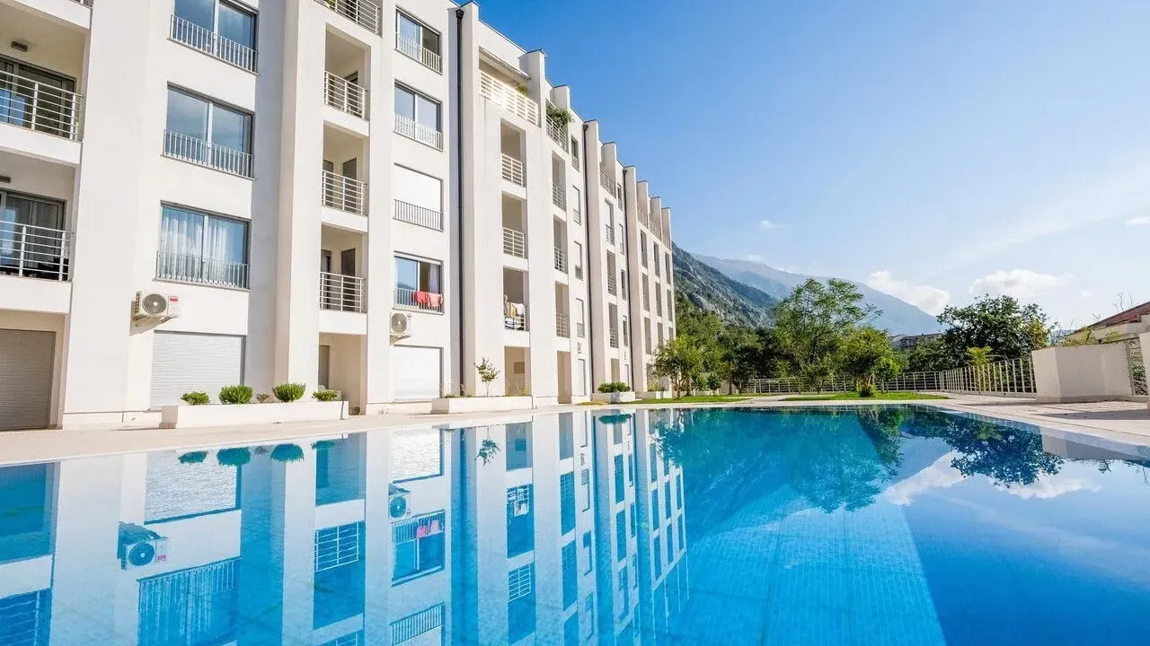 Prodaja, trosoban stan, 103m², Dobrota, Kotor