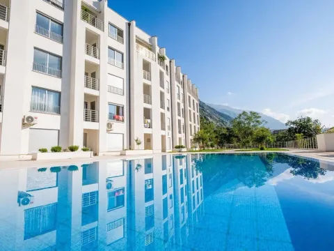 Sale, three bedroom apartment, 103m², Dobrota, Kotor