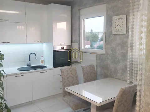 Izdavanje, dvosoban stan, 57m², Stari Aerodrom, Podgorica - image 12