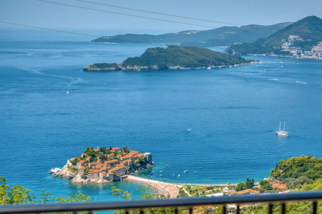 Sale, house, 450m², Blizikuće, Budva