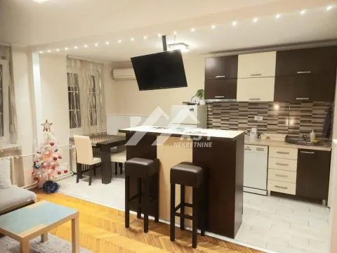 Izdavanje, dvosoban stan, 45m², Centar, Novi Sad - image 7