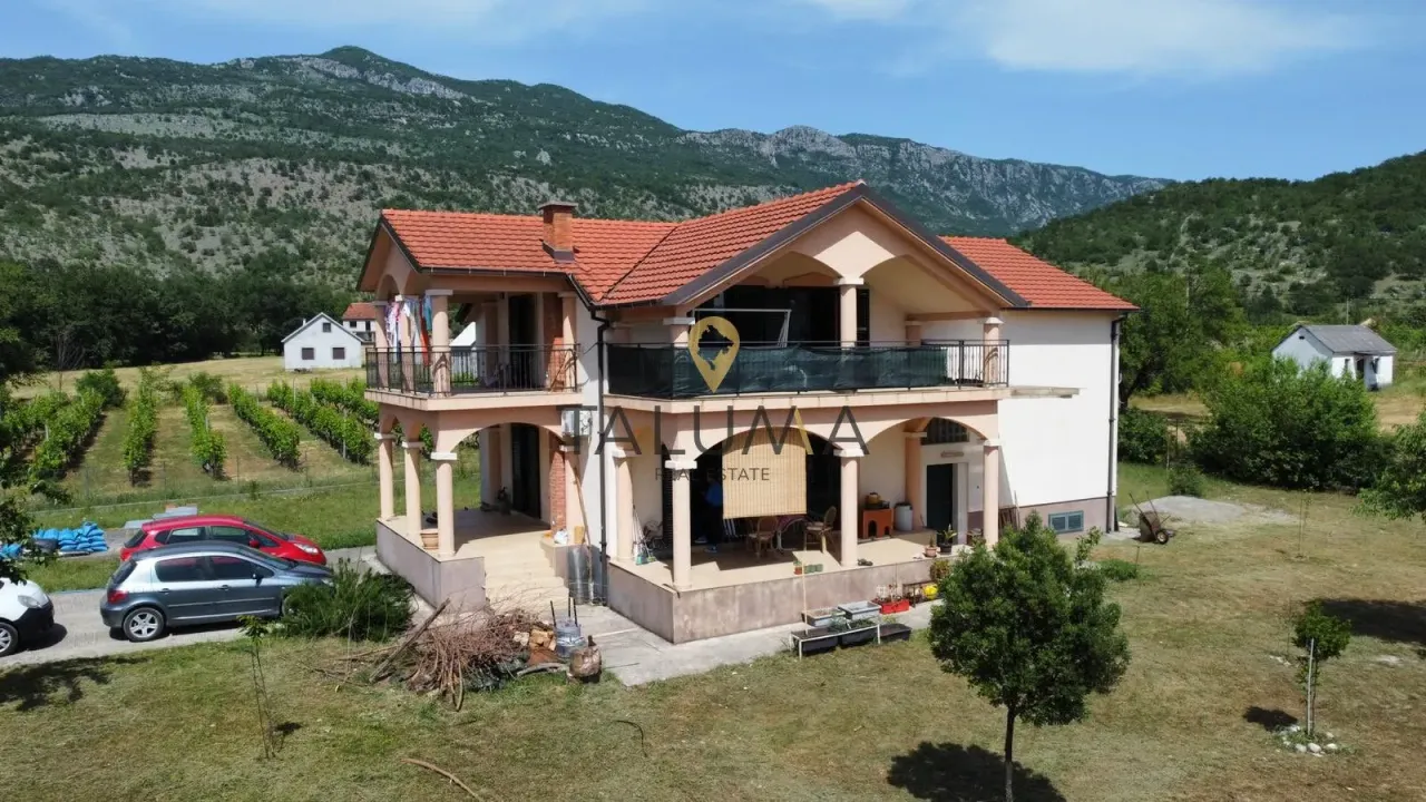 Sale, house, 336m², Martinići, Danilovgrad