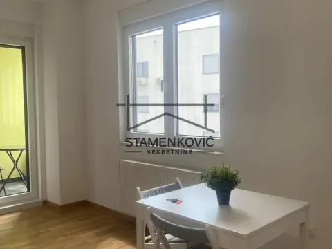 Izdavanje, dvosoban stan, 40m², Bulevar Evrope, Novi Sad Sve Podlokacije - image 3