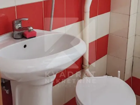 Rent, studio apartment, 25m², Tološi, Podgorica - image 5