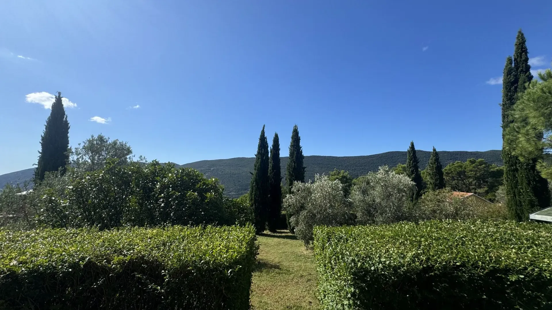 Prodaja, kuća, 307m², Mojdež, Herceg Novi