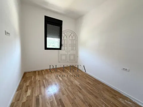 Prodaja, dvosoban stan, 64m², Tološi, Podgorica - image 13