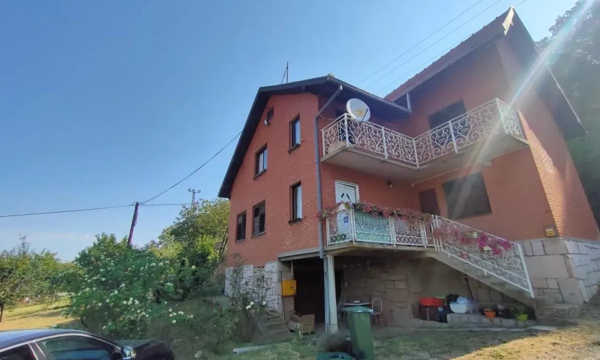 Prodaja, kuća, 198m², Sremska Kamenica, Petrovaradin