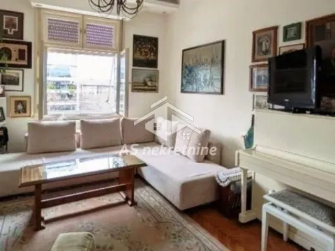 Stan in Vračar Sve Podlokacije