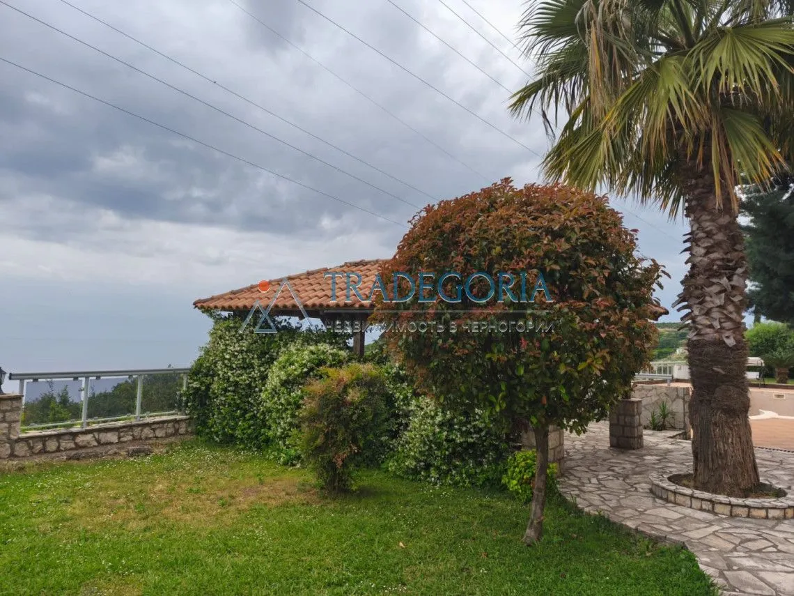 Prodaja, trosoban stan, 104m², Dobra Voda, Bar