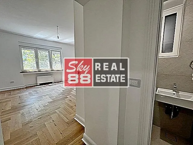 Prodaja, četvorosoban stan, 129m², Centar Sve Podlokacije, Beograd