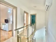 Izdavanje, kuća, 200m², Kotor, Crna Gora - image 7