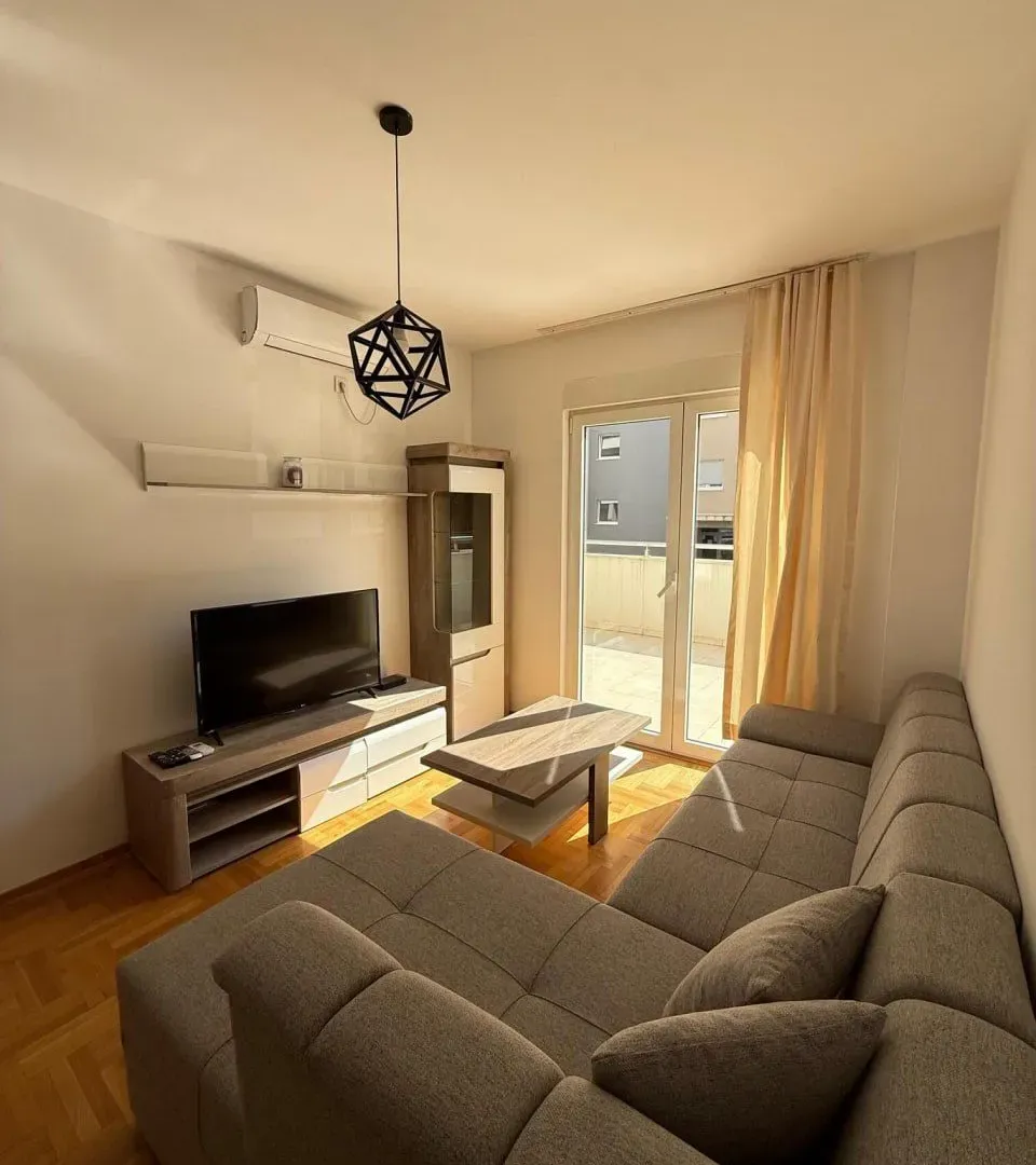 Prodaja, jednosoban stan, 40m², Maslinjak, Budva