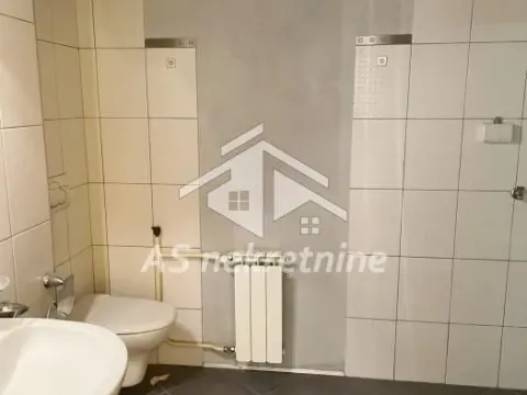 Izdavanje, stan, 207m², Kalenić Pijaca, Vračar Sve Podlokacije - image 25