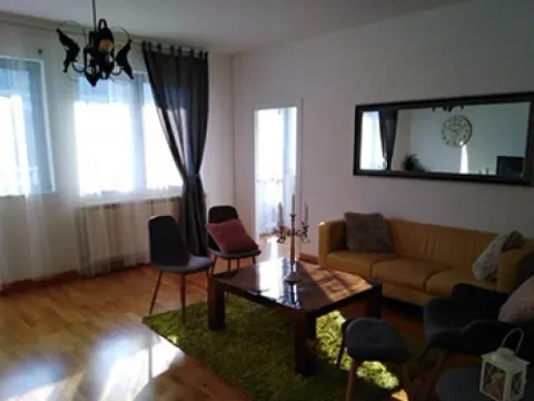 Izdavanje, četvorosoban stan, 118m², Savski Venac, Beograd