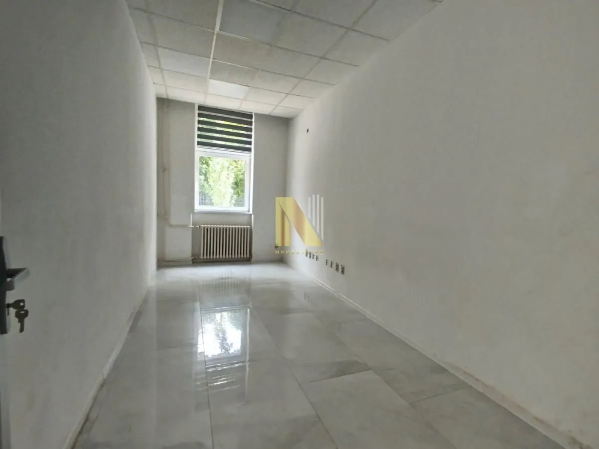 Rent, office space, 160m², Centar, Novi Sad