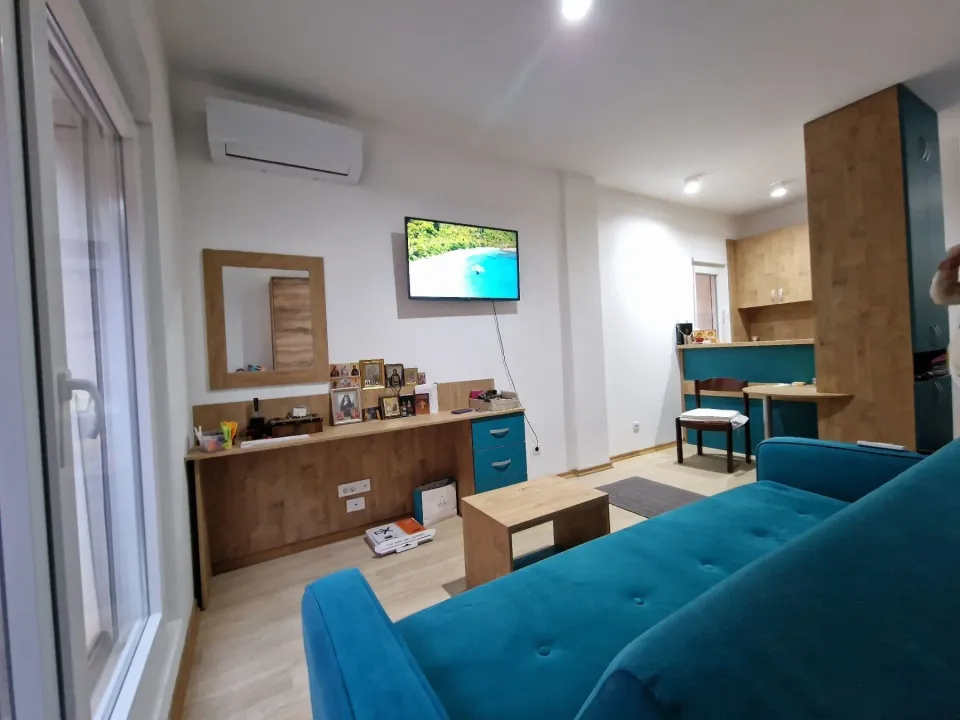 Izdavanje, garsonjera, 27m², Budva, Crna Gora