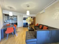 Izdavanje, trosoban stan, 100m², Centar, Podgorica - image 1