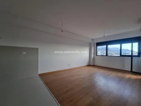 Prodaja, stan, 56m², Tivat, Crna Gora - image 4