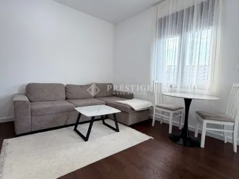 Rent, one bedroom apartment, 38m², 1 maj, Podgorica - image 2