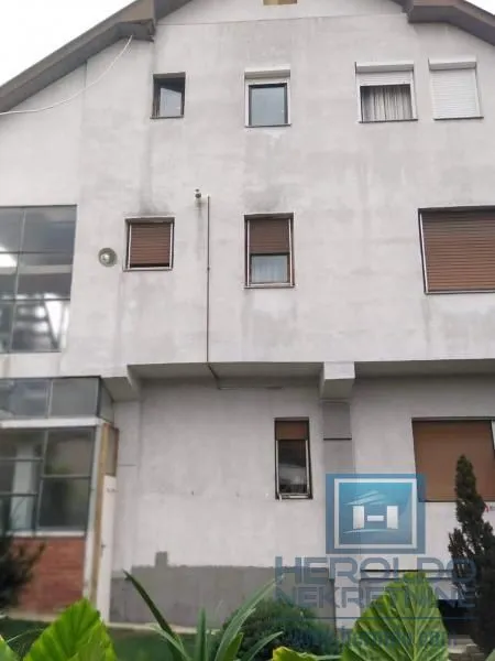 Sale, house, 330m², Pivara, Kragujevac