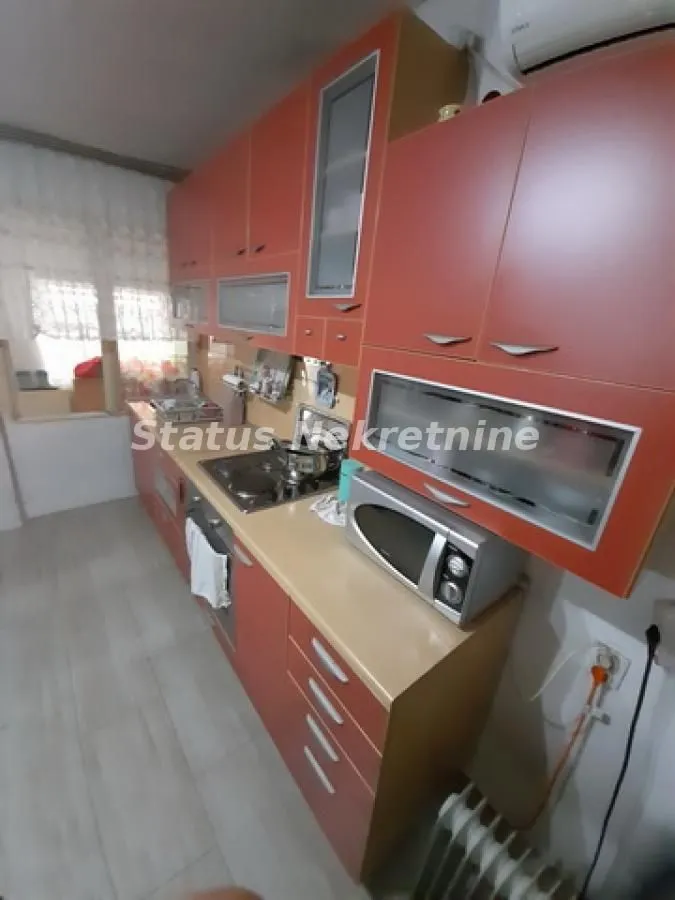 Prodaja, kuća, 151m², Futog, Novi Sad Sve Podlokacije
