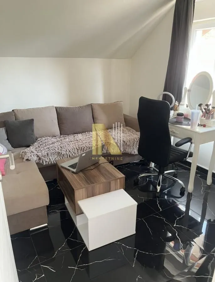 Izdavanje, trosoban stan, 100m², Adice, Novi Sad Sve Podlokacije