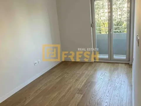 Izdavanje, jednosoban stan, 40m², City Kvart, Podgorica - image 4