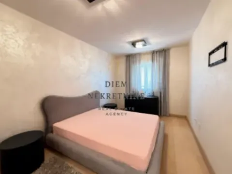 Izdavanje, četvorosoban stan, 178m², Podgorica, Crna Gora - image 7