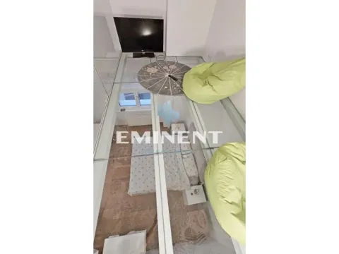 Izdavanje, četvorosoban stan, 178m², Kalenić Pijaca, Vračar Sve Podlokacije - image 15