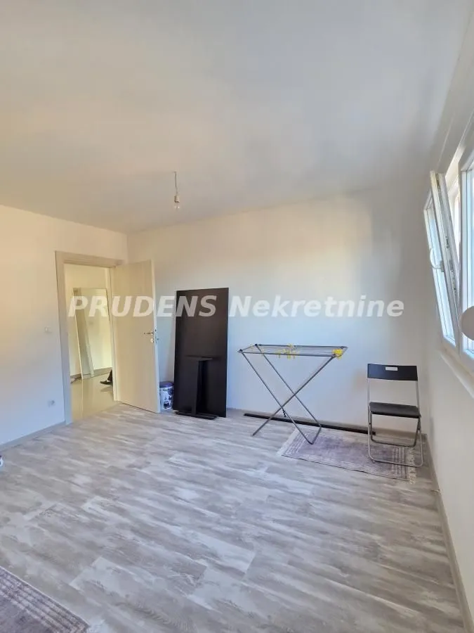 Prodaja, trosoban stan, 63m², Nova Pazova, Stara Pazova