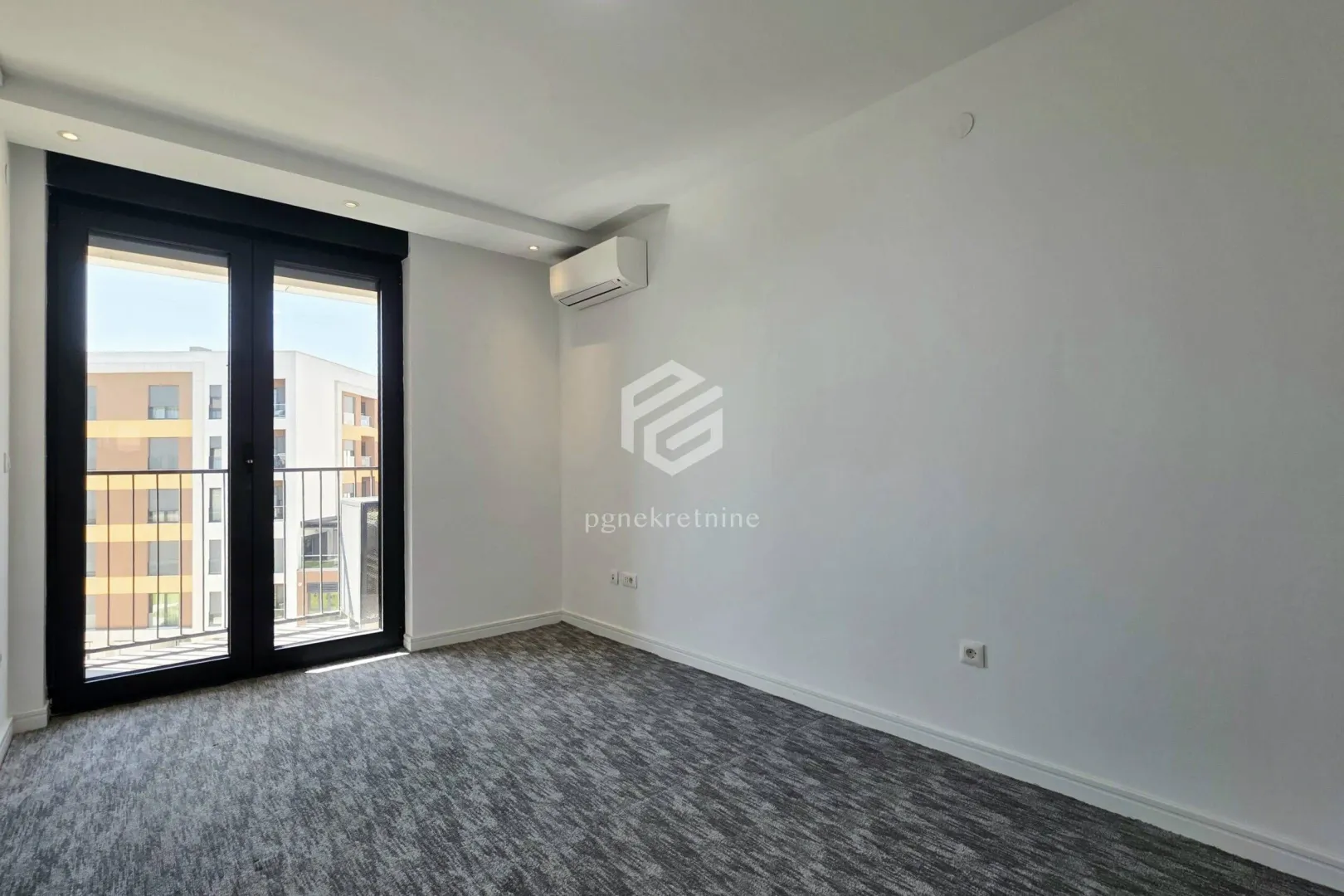 Rent, two bedroom apartment, 84m², Podgorica, Crna Gora