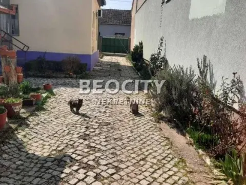 Sale, house, 200m², Novo naselje, Novi Sad