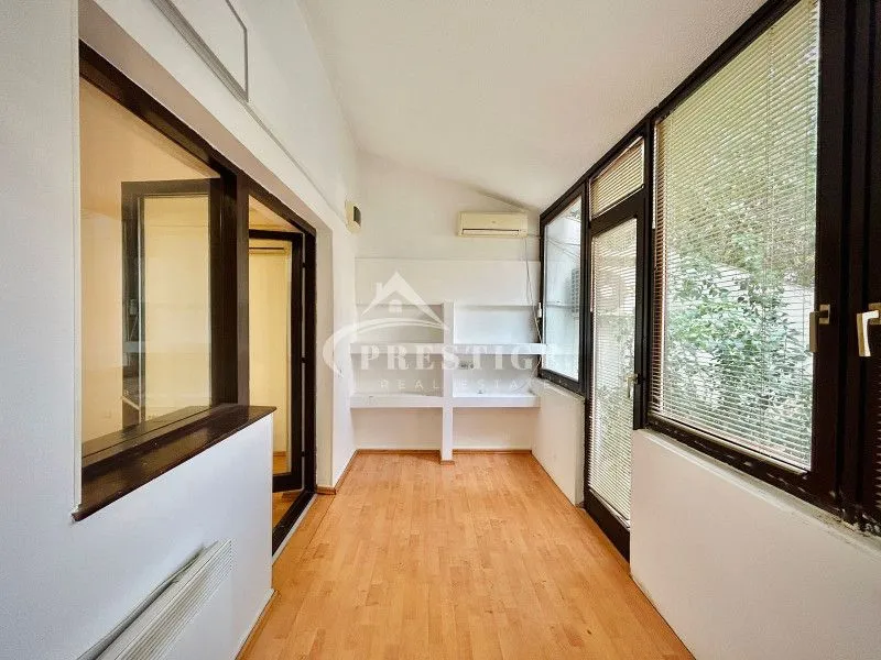 Izdavanje, dvosoban stan, 78m², Momišići, Podgorica