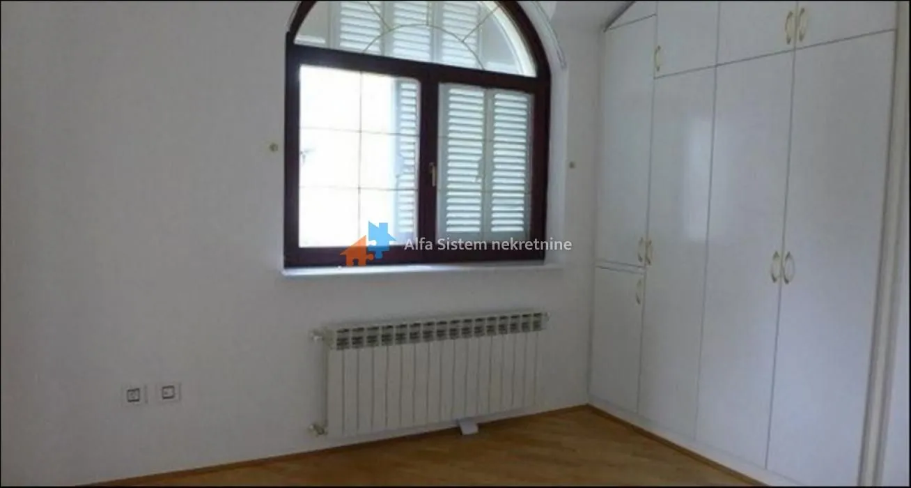 Rent, house, 300m², Voždovac Sve Podlokacije, Beograd