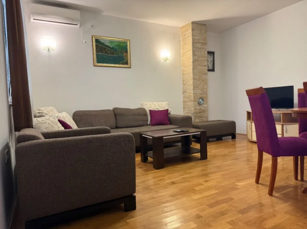 Izdavanje, jednosoban stan, 52m², Dalmatinska ulica, Podgorica