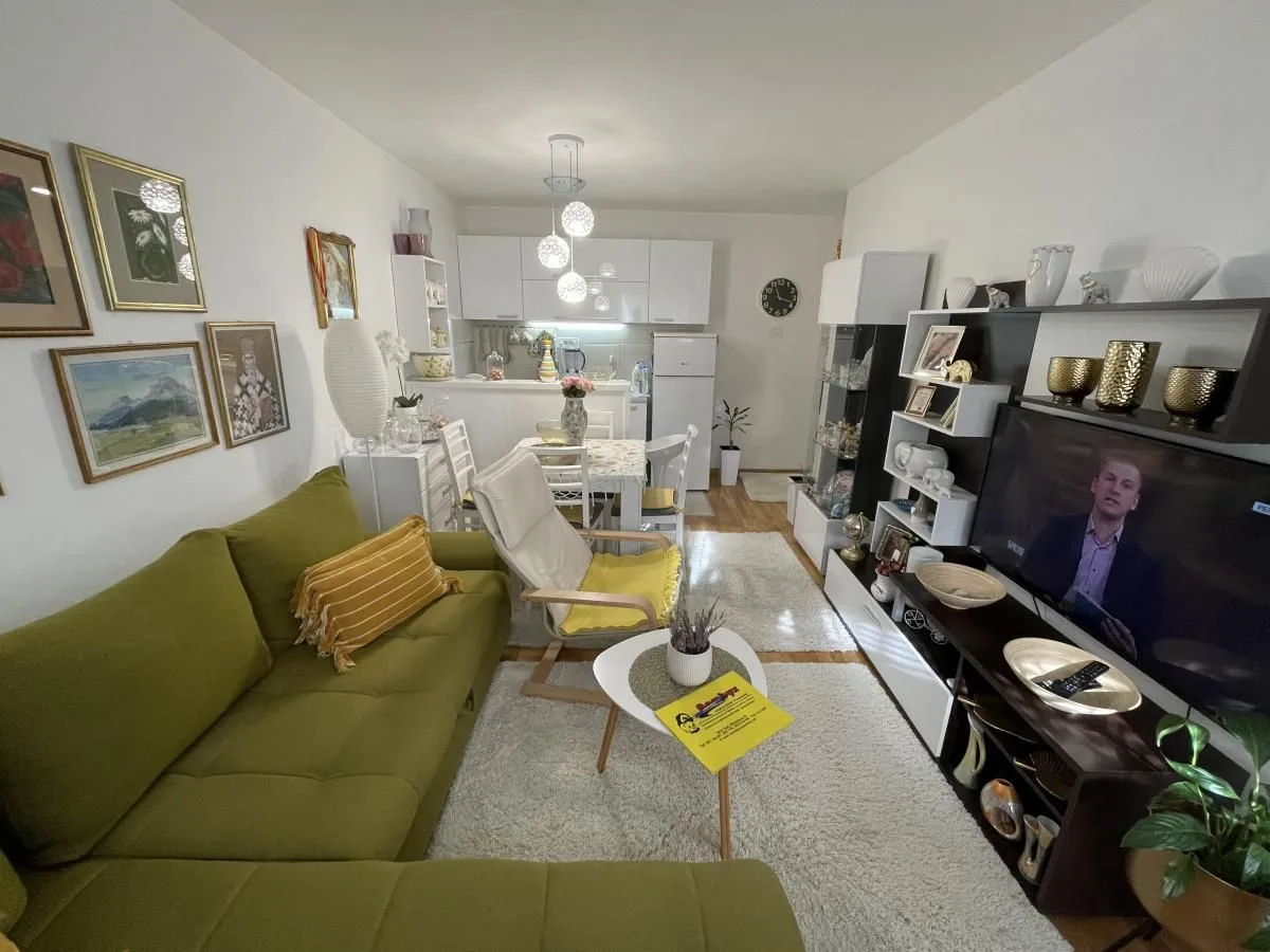 Prodaja, jednosoban stan, 39m², Salajka, Novi Sad Sve Podlokacije