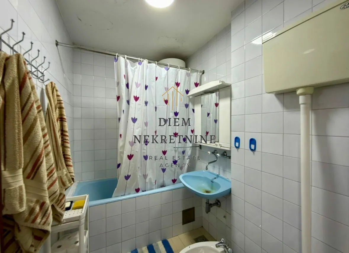 Rent, two bedroom apartment, 85m², Centar, Bar