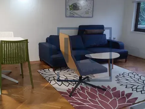 Izdavanje, jednosoban stan, 40m², Momišići, Podgorica