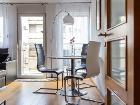 Rent, one bedroom apartment, 45m², Blok 9, Podgorica - image 3