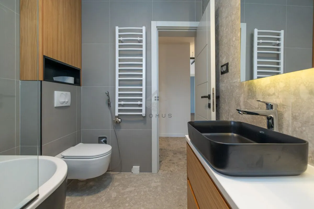 Izdavanje, kuća, 180m², Donja Gorica, Podgorica