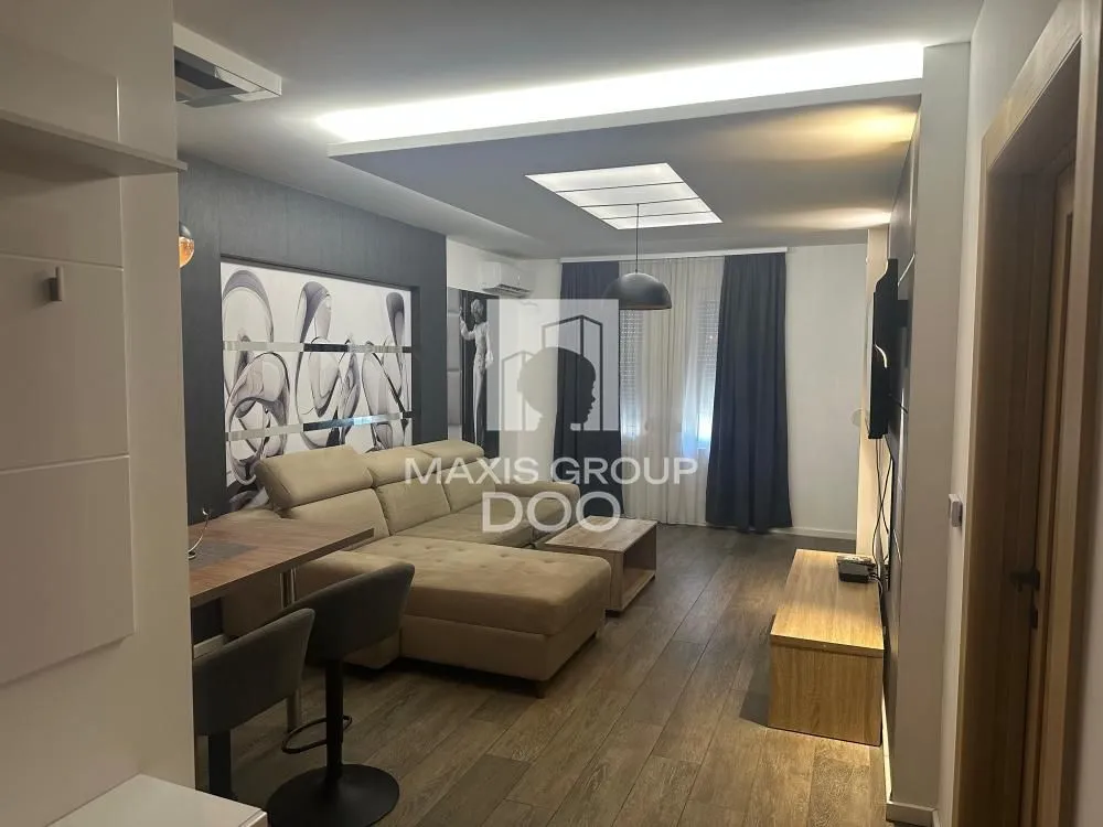 Izdavanje, dvosoban stan, 50m², Zemun Sve Podlokacije, Beograd