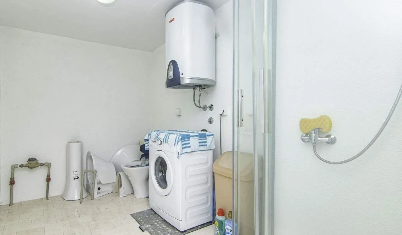 Prodaja, kuća, 400m², Danilovgrad, Crna Gora
