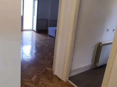 Izdavanje, dvosoban stan, 51m², Stari Grad, Beograd - image 11