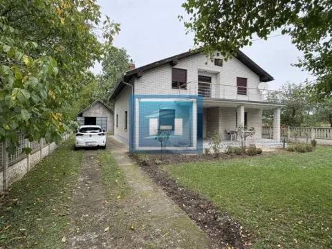 Sale, house, 275m², Mali Popović, Jagodina