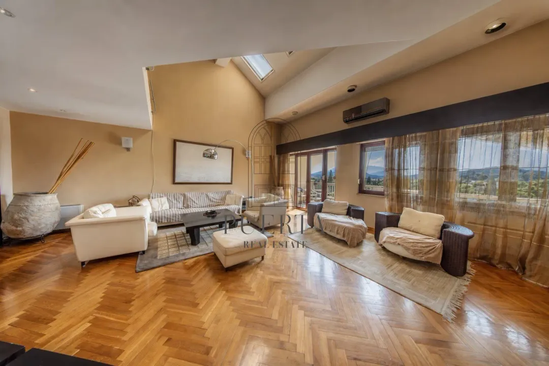 Rent, four bedroom apartment, 281m², Preko Morače, Podgorica