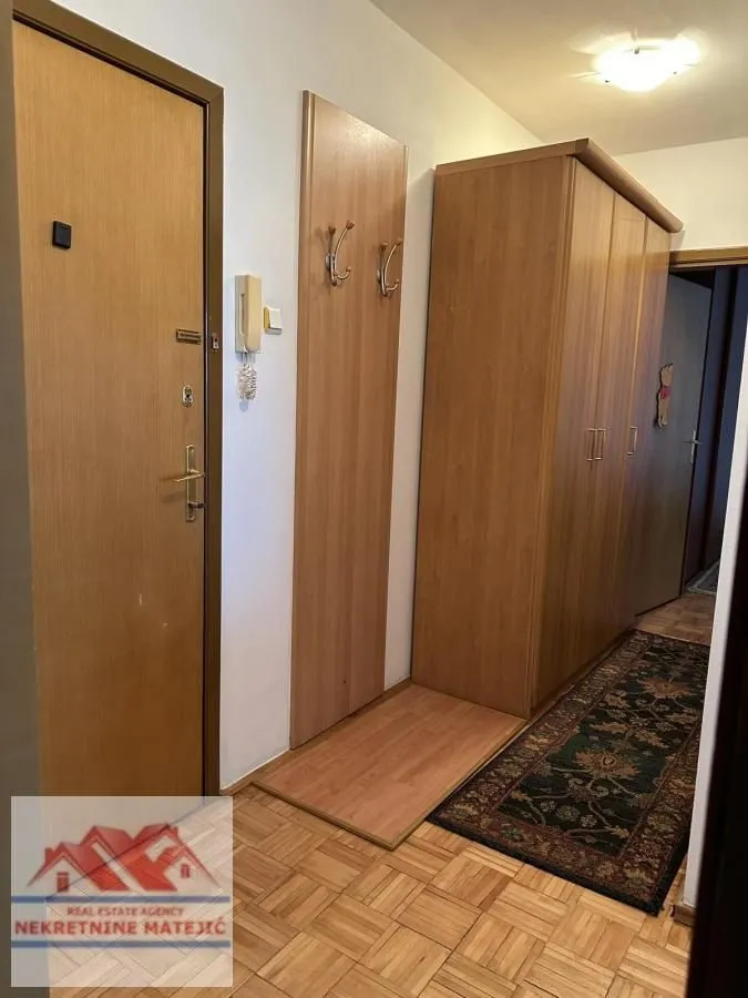 Prodaja, dvosoban stan, 60m², Centar, Kragujevac