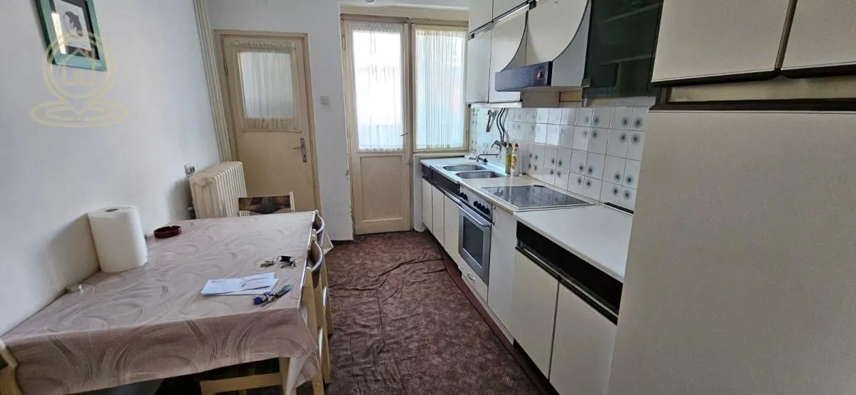 Prodaja, trosoban stan, 78m², Sajmište, Novi Sad